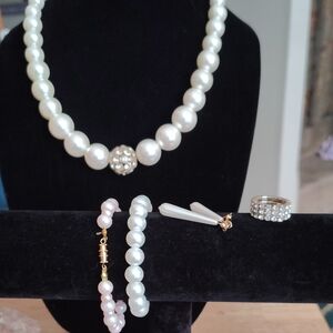 Elegant Pearl Jewelry Set with Silver Accents